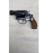 Smith & Wesson 36-7 ráže .38 SPECIÁL
